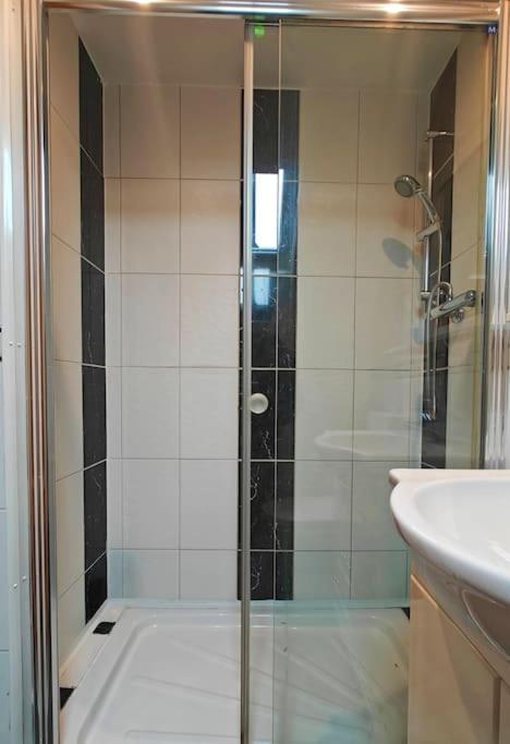 Luxury 5-Bed House Near Nec & Bhx Apartment Solihull Bagian luar foto