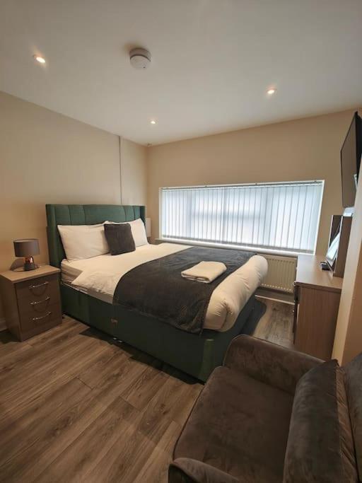 Luxury 5-Bed House Near Nec & Bhx Apartment Solihull Bagian luar foto